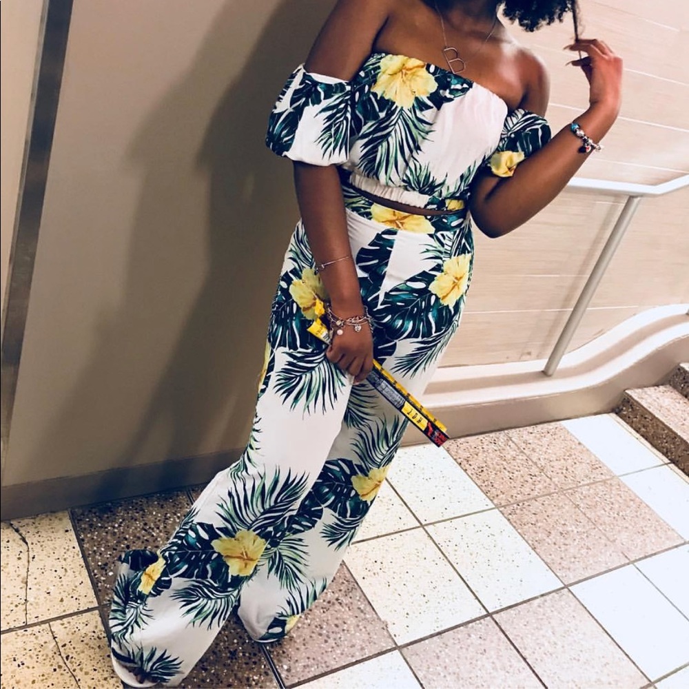 Fashion Nova floral two-piece 😍